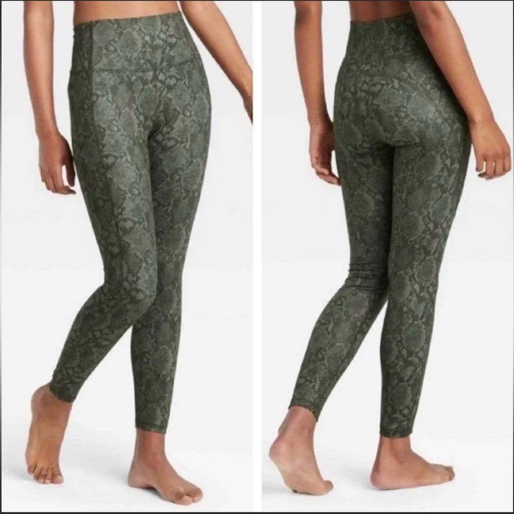 All in Motion Green Camo Leggings
